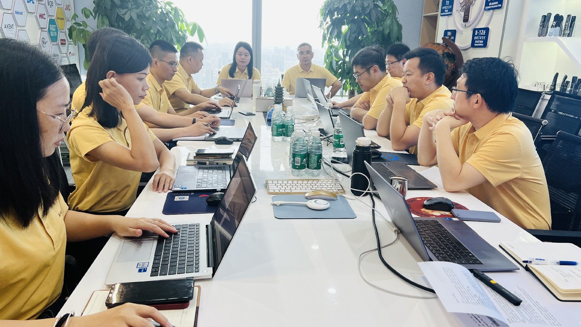 安瑞创(ANYCON)年中经营工作会议公司总经理黎海波女士作开幕致辞 安瑞创(ANYCON)年中经营工作会议公司总经理黎海波女士作开幕致辞